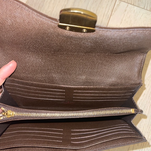 Louis Vuitton Wallet - Picture 5 of 5